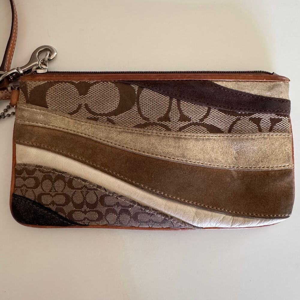 Coach Vintage Y2K Wave Patchwork Brown Tan Signature Metallic Wristlet Clutch - Picture 3 of 8